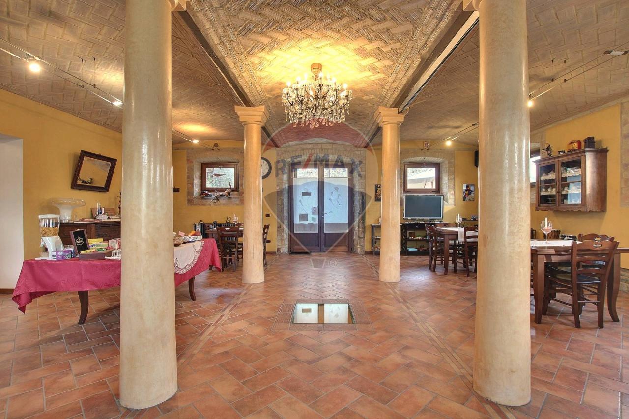 Villa in vendita a Varano De' Melegari