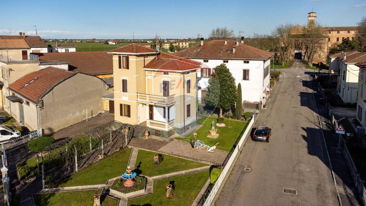 casa indipendente in vendita a Fidenza in zona Castione Marchesi