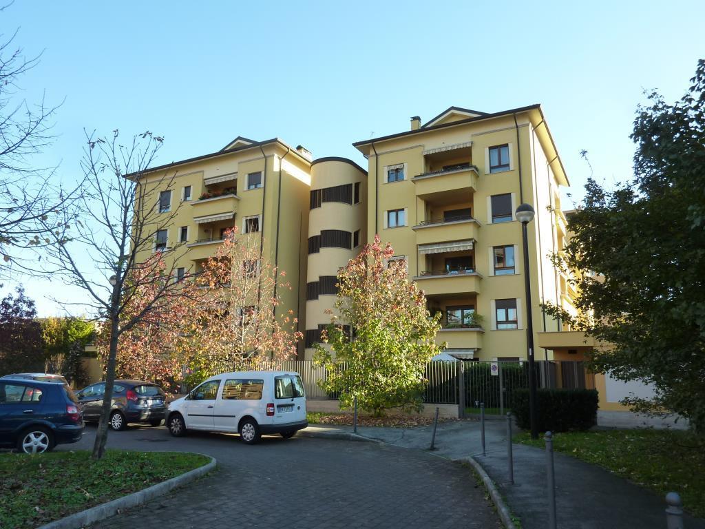 Appartamento in affitto a Monza