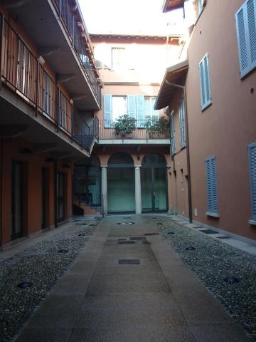 Negozio in Via Vittorio Emanuele 13, Monza - Foto 1