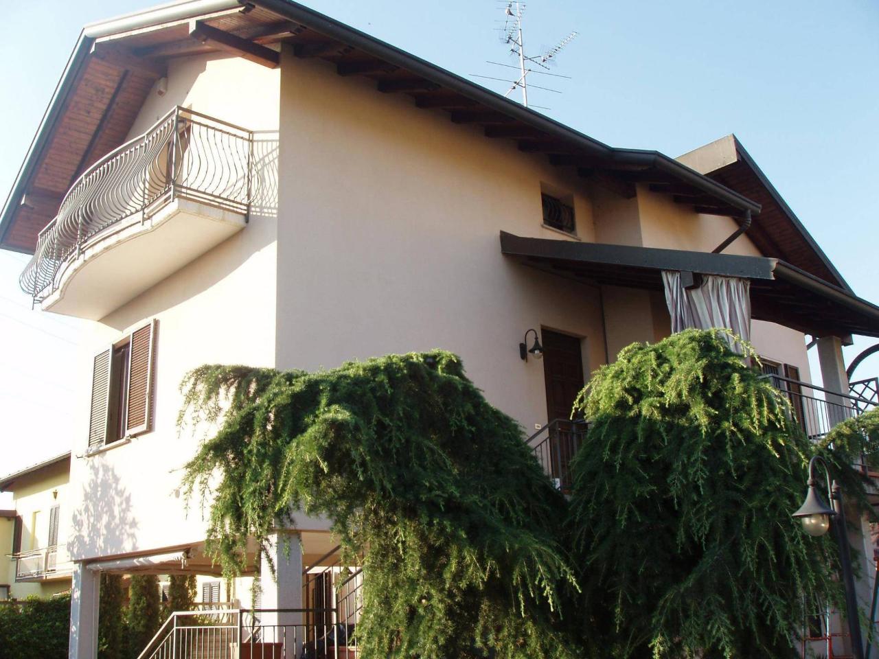 Villa in vendita a Cislago