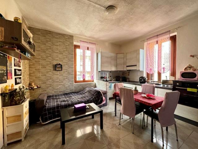 2-room flat in Via Papa Giovanni XXIII 32, Lovere - Photo 1