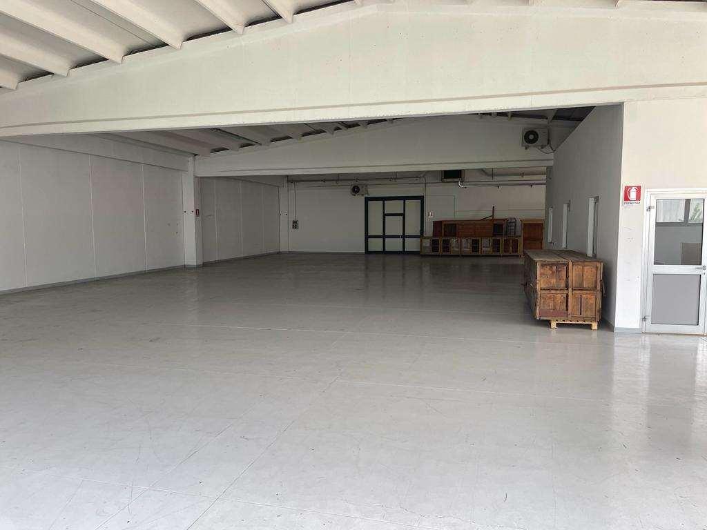 Capannone in Via Dossi 30, Pian Camuno, {3} - Foto 2