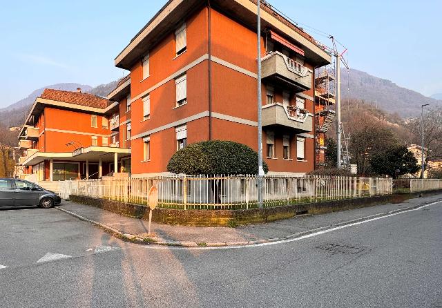 Quadrilocale in Via Alcide De Gasperi 13, Pisogne - Foto 1