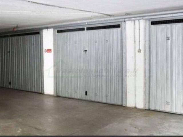 Garage or car box in {3}, Via Emilio Alessandrini - Photo 1