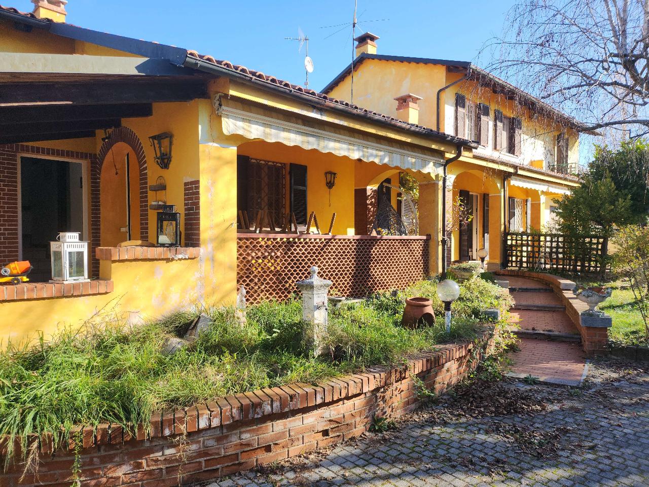 Villa bifamiliare in vendita a Salmour