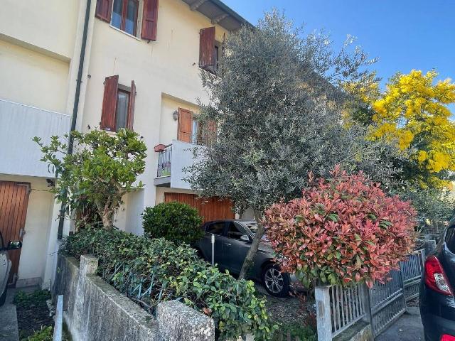 Terraced house in Via Terzo Bubani, Ravenna - Photo 1