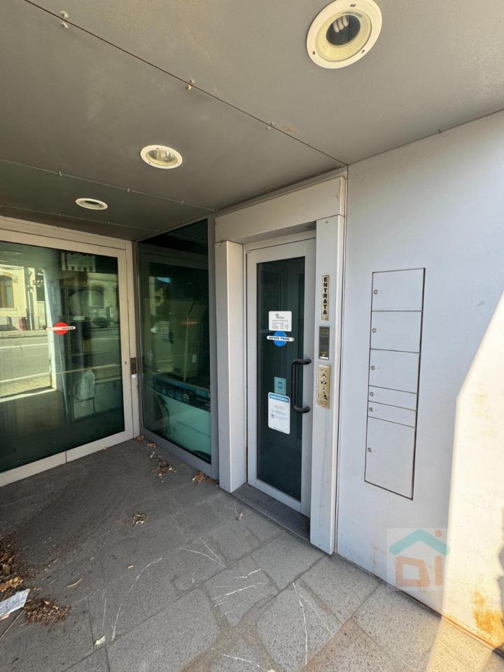 Esercizio commerciale in Piazza Unione 3, Palmanova, {3} - Foto 2