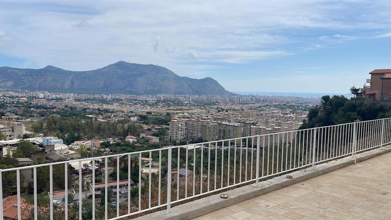 Villa trifamiliare in affitto a Palermo