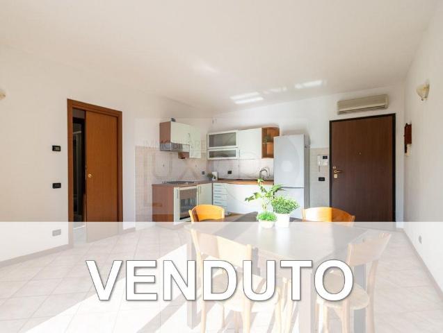 3-room flat in Via Nobili 6, Viganò - Photo 1