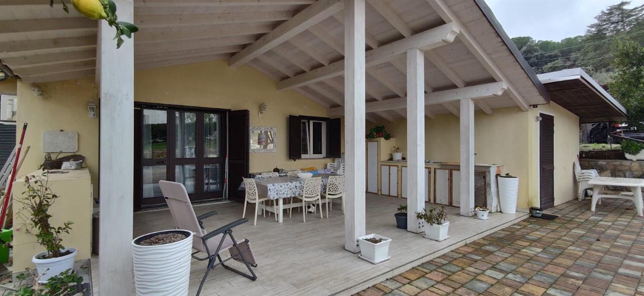 Villa bifamiliare in vendita a Capoliveri