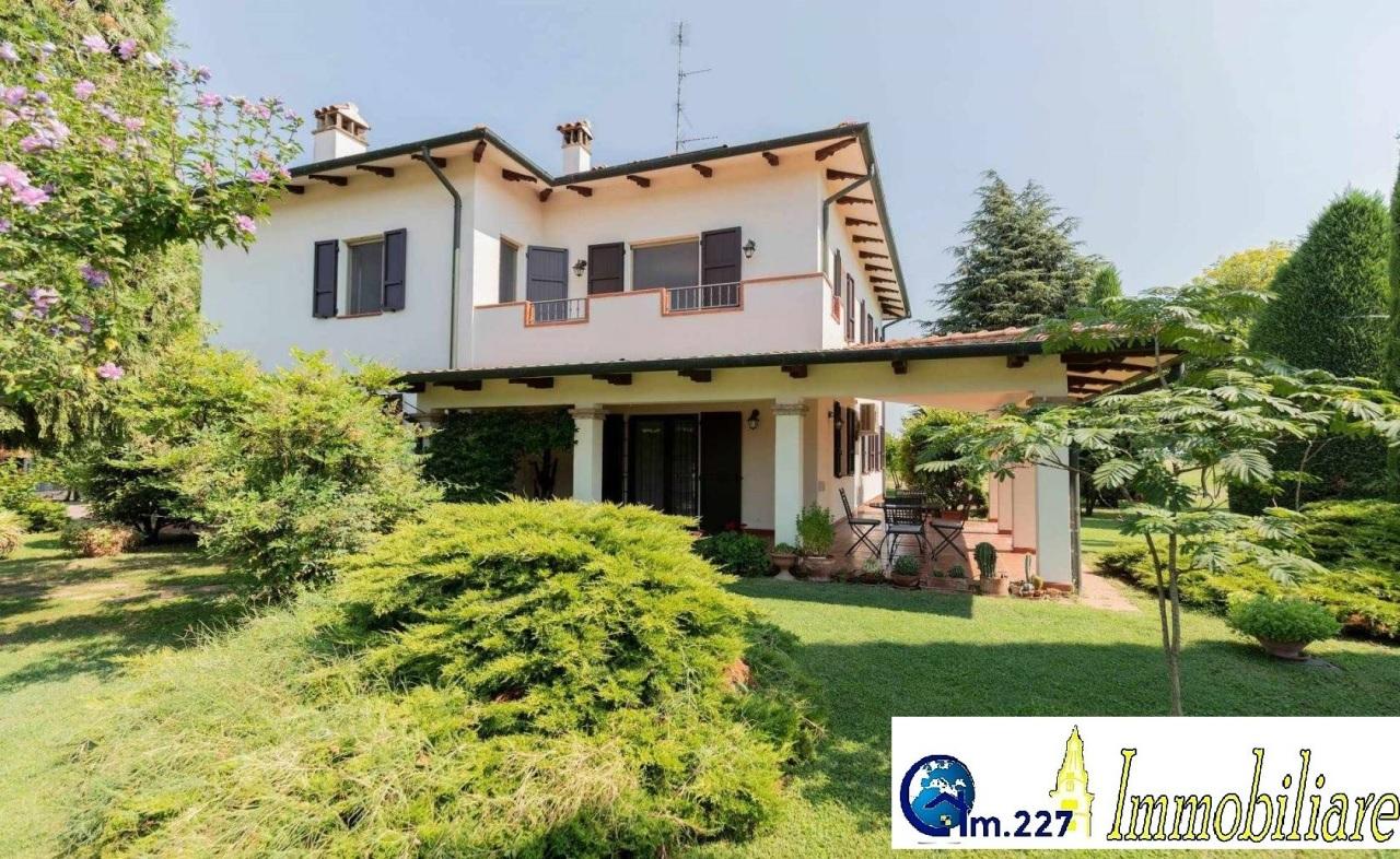 Villa a schiera in vendita a Modena