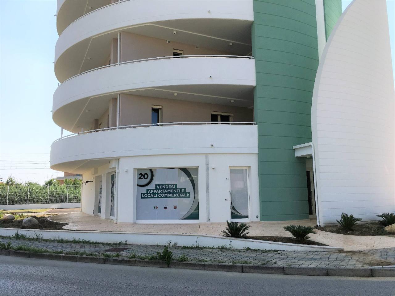 Locale commerciale in vendita a Grottammare