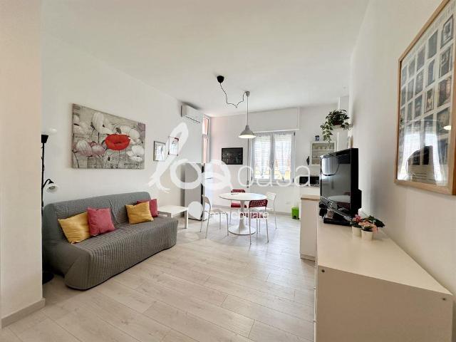 2-room flat in {3}, - Photo 1