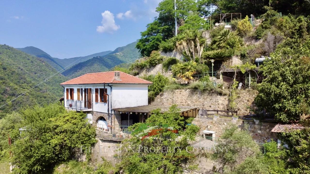 Villa in vendita a Badalucco