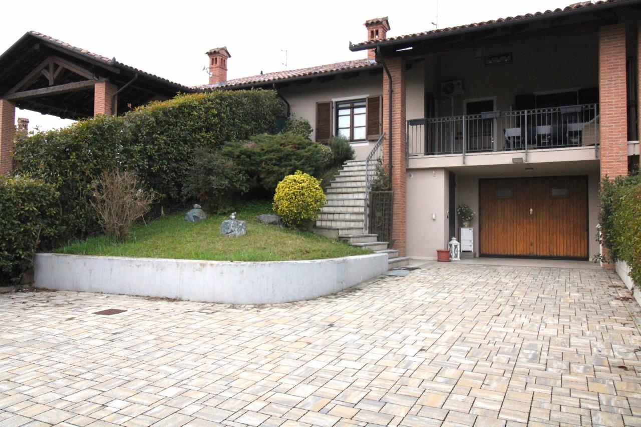 Villa in vendita a Vezza D'Alba