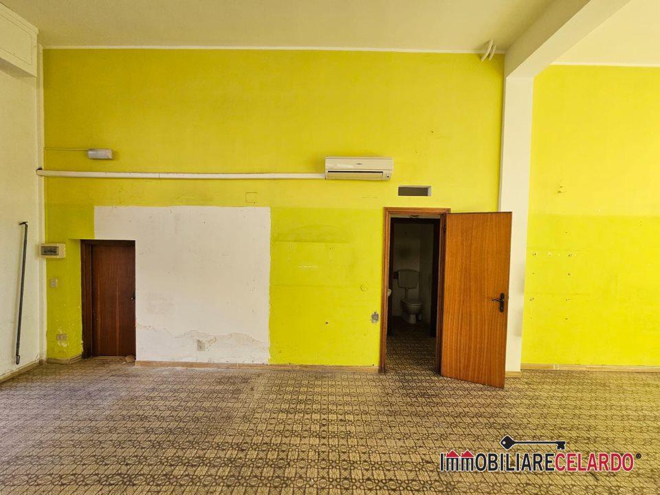 Negozio in , Poggibonsi, {3} - Foto 2