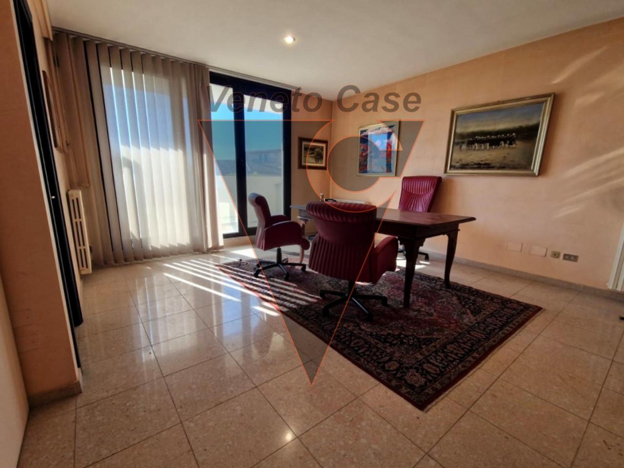 Ufficio in Via Santuario 41, Abano Terme, {3} - Foto 2