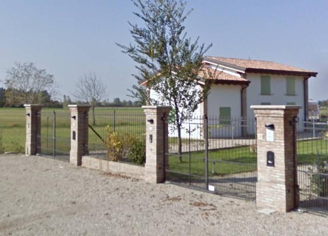 Villa in Via Clelia 2a, Mirandola - Foto 1