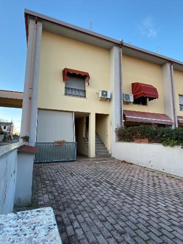 Dreizimmerwohnung in Via Reggio Pasquali, Tresignana - Foto 1