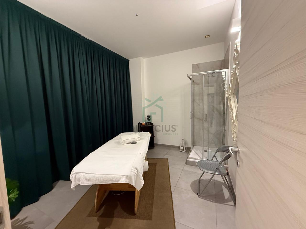 Solarium in Viale del Lavoro, San Martino Buon Albergo, {3} - Foto 2