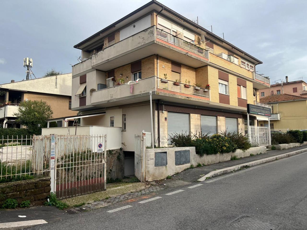 Magazzino in Via di Montespaccato, Roma, {3} - Foto 1