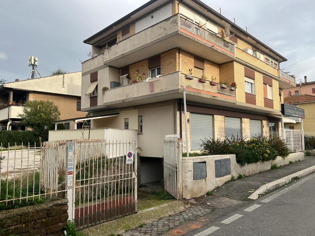 Magazzino in Via di Montespaccato, Roma, {3} - Foto 2