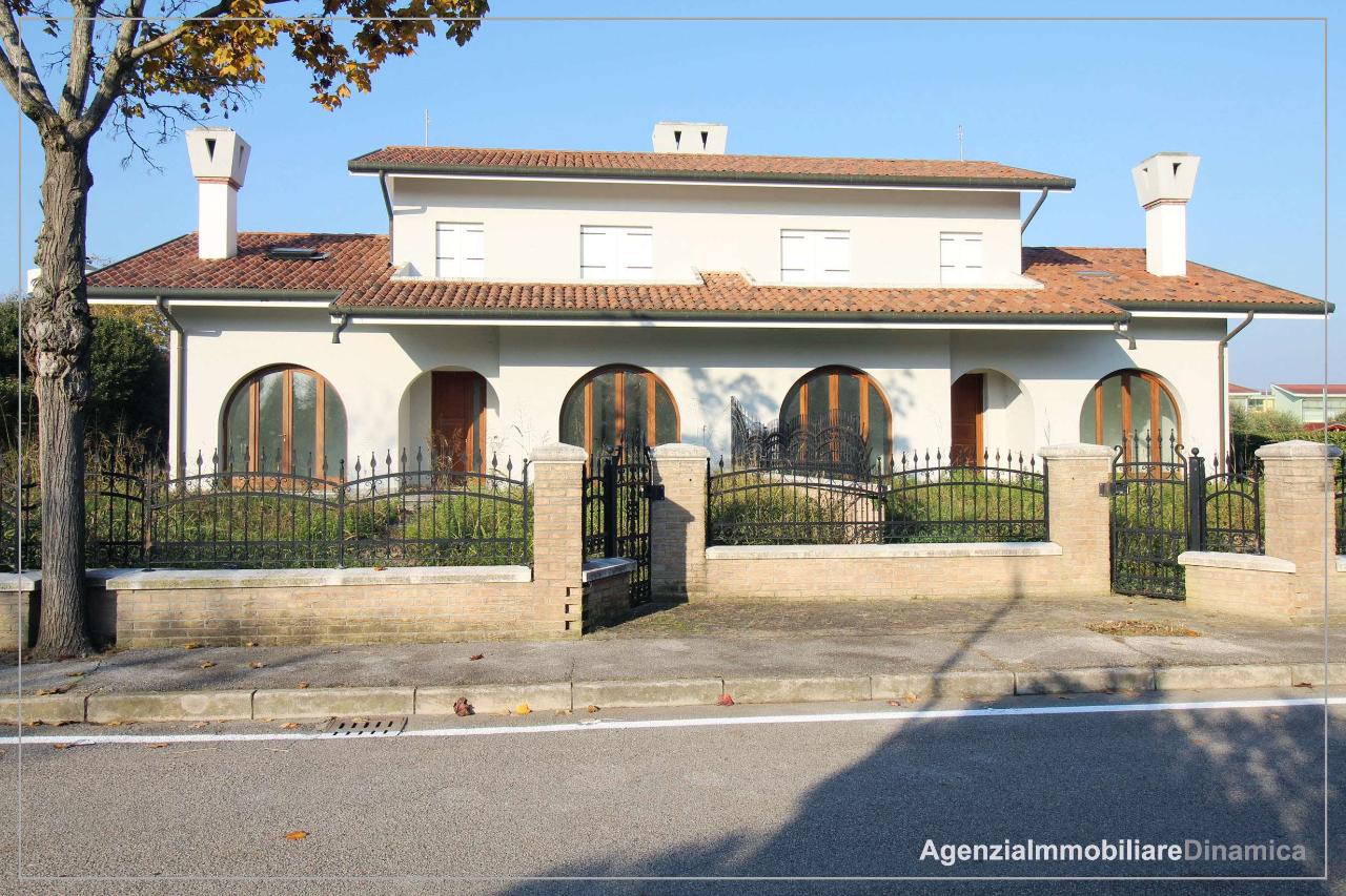 Villa bifamiliare in vendita a Salgareda