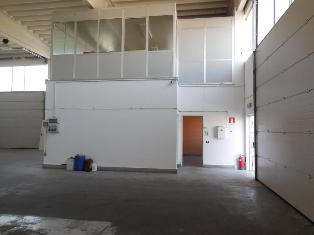 Capannone in , Podenzano, {3} - Foto 2