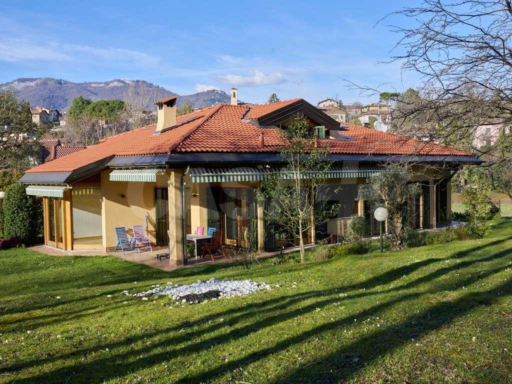 Villa unifamiliare in vendita a Casciago