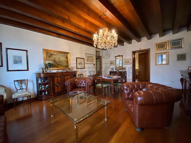 4-room flat, Bassano del Grappa - Photo 1