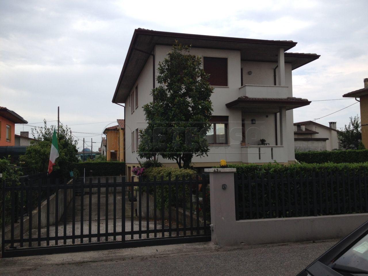 Villa a schiera in vendita a Romano D'Ezzelino