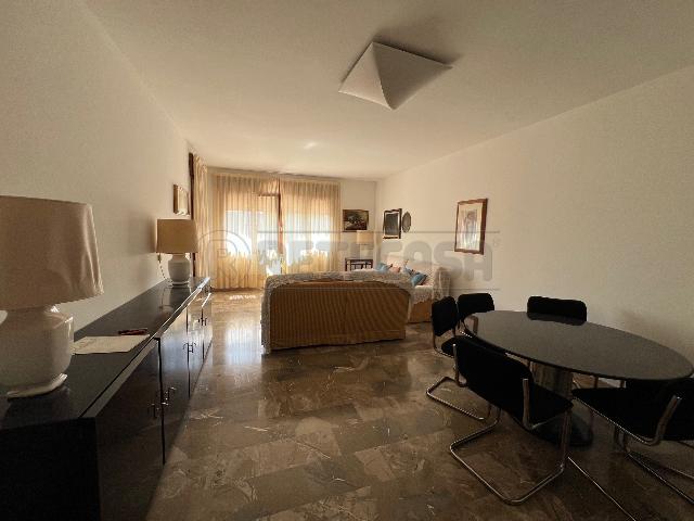 Apartament in {3}, - Photo 1