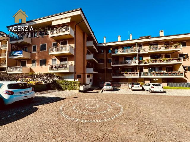 Penthouse in Viale Vittorio Veneto 121, Grottaferrata - Photo 1