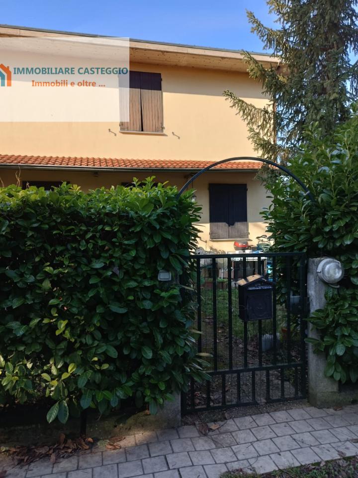 Villa a schiera in vendita a Borgo Priolo