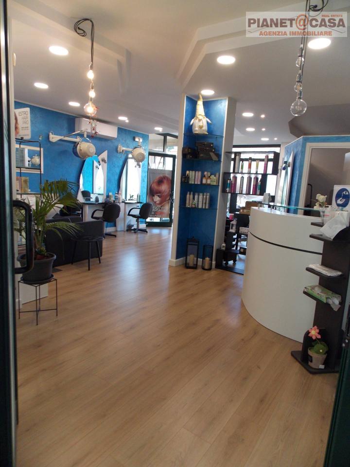 Esercizio commerciale in Via Accesso Stazione, Spinetoli, {3} - Foto 2