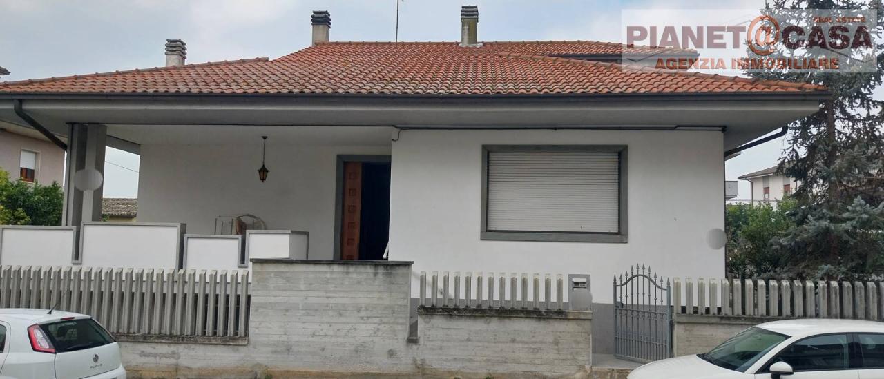 Casa indipendente in vendita a Colli Del Tronto