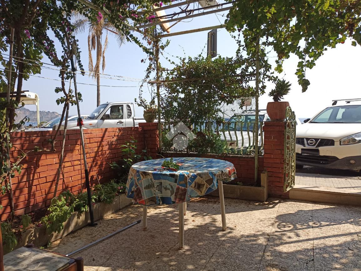 Appartamento in affitto a Giardini Naxos