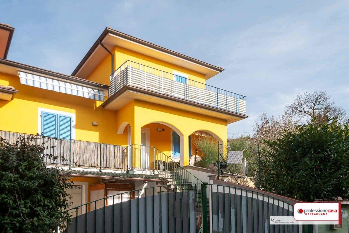 Villa a schiera in vendita a San Romano In Garfagnana