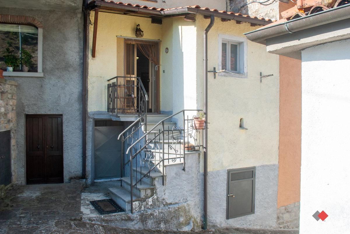 Appartamento in vendita a Villa Collemandina