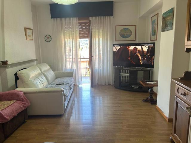 Apartament in Via Due Ponti Snc, Castelnuovo di Garfagnana - Photo 1