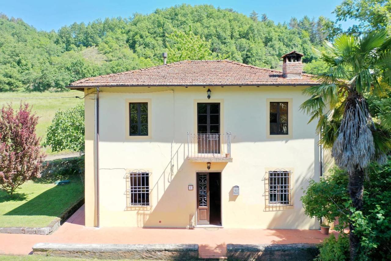 Villa in vendita a Camporgiano