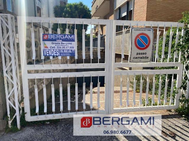 Garage - Parking slot in Via dei Gerani 8, Nettuno - Photo 1