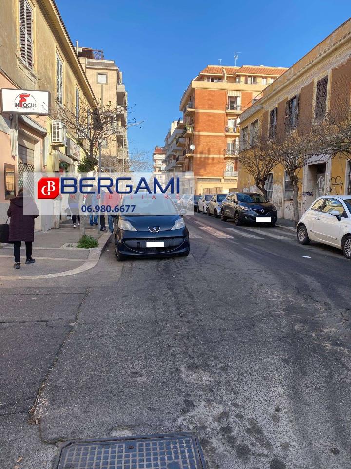 Negozio in Via Vittorio Veneto 43, Nettuno, {3} - Foto 2