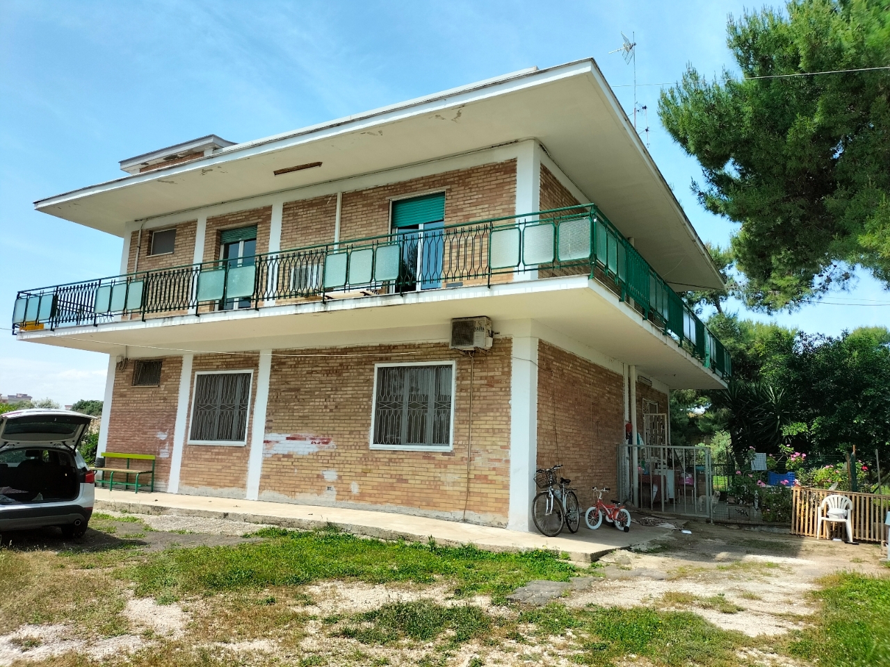 Villa bifamiliare in vendita a Bari