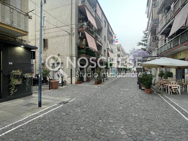 Negozio in Via Guglielmo Marconi 17, Pontecagnano Faiano - Foto 1