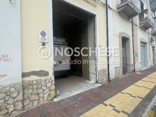 Negozio in Via Mario Antonio Alfani, Pontecagnano Faiano - Foto 1