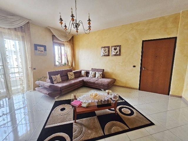 4-room flat in Viale Mediterraneo, Palo del Colle - Photo 1