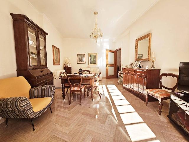 3-room flat in Viale Vittorio Veneto, Palo del Colle - Photo 1