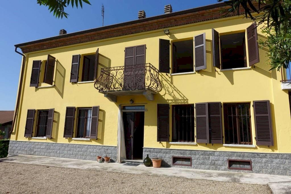 Villa in vendita a Montegrosso D'Asti